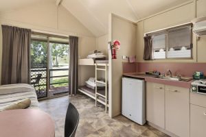 Discovery Parks - Cloncurry - Palm Beach Accommodation
